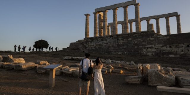 Οι κερδισμένοι και οι χαμένοι του ελληνικού τουρισμού – Σε 3 προορισμούς πάει το 60% των αφίξεων