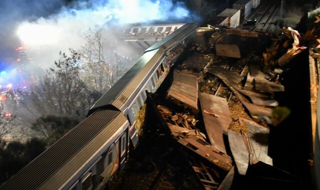 Σύγκρουση τρένων στα Τέμπη: Τουλάχιστον 28 νεκροί και 85 τραυματίες