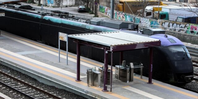 To σωματείο των μηχανοδηγών εμπόδισε εμπορική αμαξοστοιχία που επιχείρησε να κινηθεί σε μη τηλεδιοικούμενο τμήμα