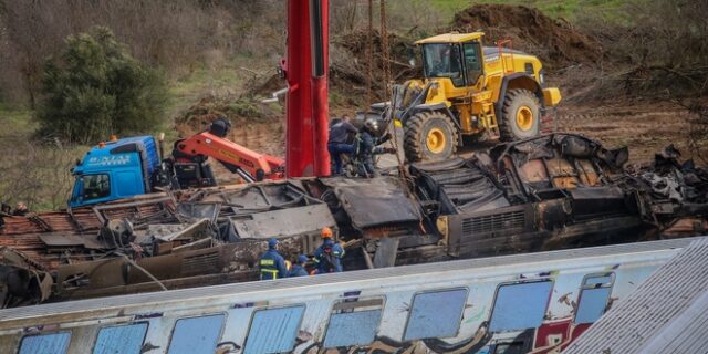 Τέμπη: Συγκλονίζει η περιγραφή διασώστη – “Βρήκαμε στα χωράφια 4 με 5 ανθρώπους που δεν ήταν στη ζωή”