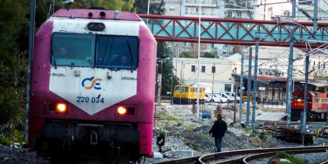 Ακινητοποιημένα τα τρένα όλο το Σαββατοκύριακο λόγω απεργιών μετά την τραγωδία στα Τέμπη