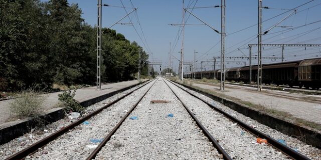 Ακινητοποιήθηκε τρένο στην Κατερίνη – Ταλαιπωρία για 58 επιβάτες