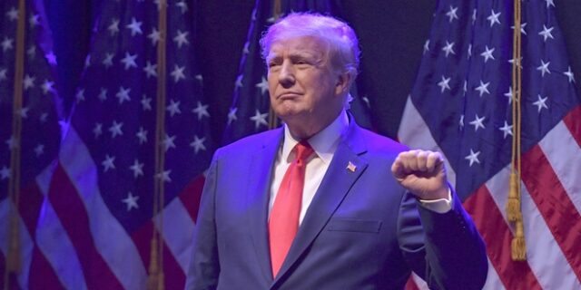 ΗΠΑ: Επιστροφή Τράμπ σε Facebook και Youtube