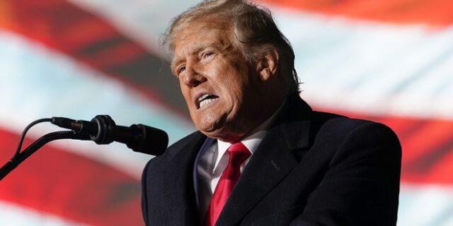 Τραμπ: Απειλεί με “θάνατο και καταστροφή” αν του ασκηθεί δίωξη για χρηματισμό