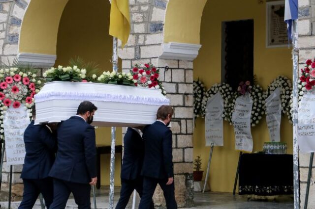 Τέμπη: Θρήνος και οδύνη στην κηδεία της 42χρονης Βάγιας από τον Τύρναβο