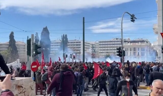 Σύνταγμα: Η ΕΛΑΣ “έπνιξε” χιλιάδες διαδηλωτές με χημικά