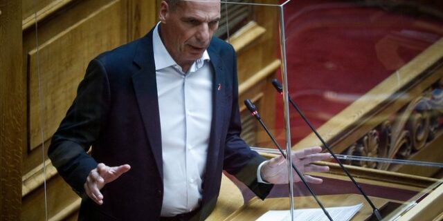 Βαρουφάκης: Η γενιά των Τεμπών θα “μαυρίσει” την κυβέρνηση στις εκλογές