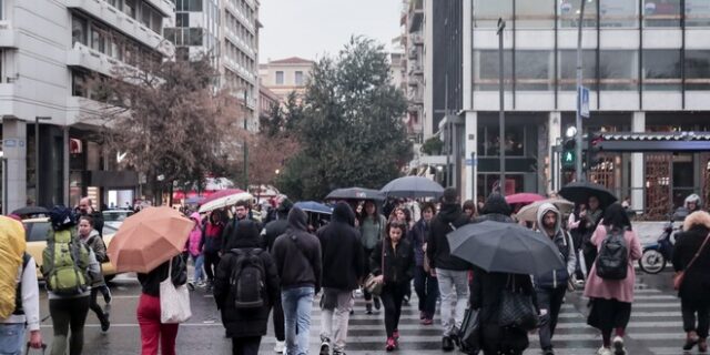 Καιρός: Βροχές και πτώση της θερμοκρασίας την Τρίτη