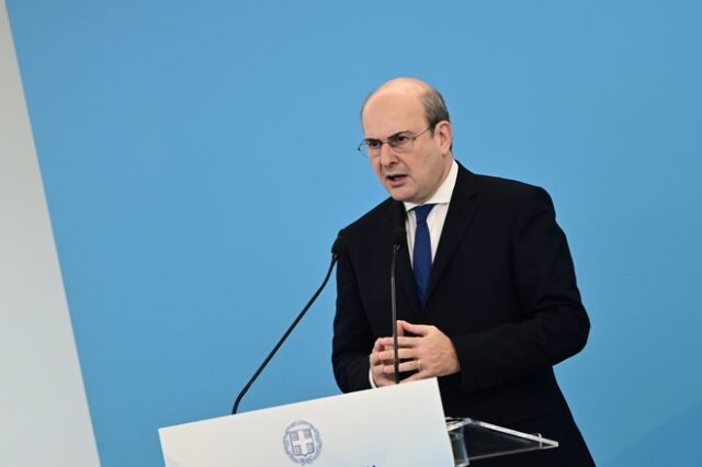 Χατζηδάκης για αύξηση κατώτατου μισθού: Τι κερδίζουν οι εργαζόμενοι – Αυξάνονται 19 επιδόματα