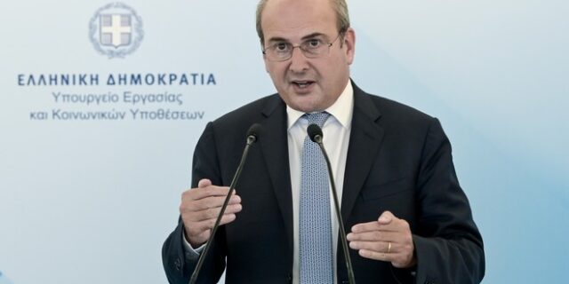 Κατώτατος μισθός: Οι ανακοινώσεις Χατζηδάκη – LIVE εικόνα