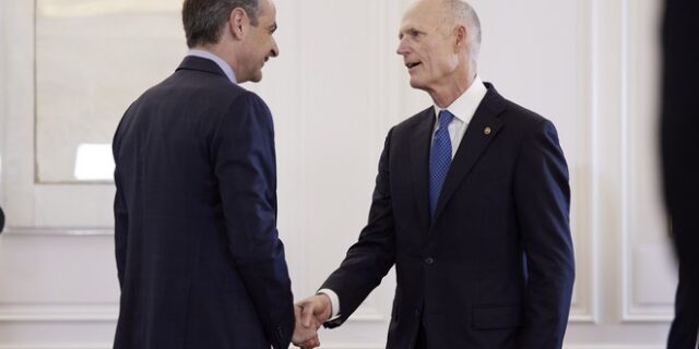 Συνάντηση Μητσοτάκη με τον Αμερικανό γερουσιαστή Ρικ Σκοτ – Στο επίκεντρο οι ελληνοαμερικανικές σχέσεις