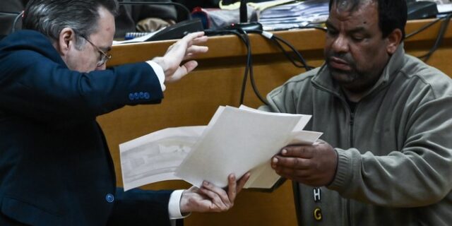 Δίκη Χρυσής Αυγής: Αναγνώρισε τους κατηγορούμενους για την άγρια επίθεση ο Αιγύπτιος ψαράς