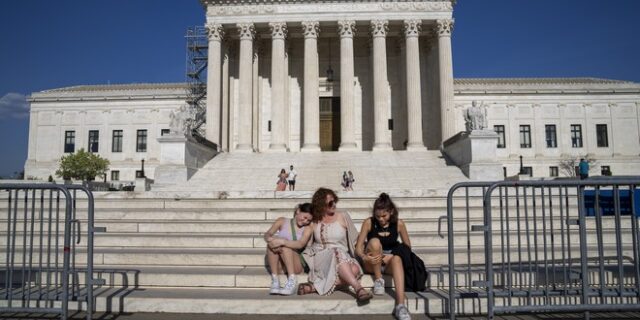 ΗΠΑ: Το Ανώτατο Δικαστήριο καταργεί κατάκτηση του αγώνα εναντίον των φυλετικών διακρίσεων στα πανεπιστήμια