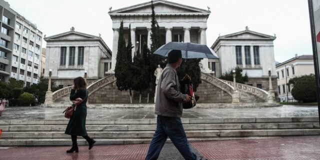 Καιρός Αθήνα: Βροχές και καταιγίδες τη Μεγάλη Δευτέρα