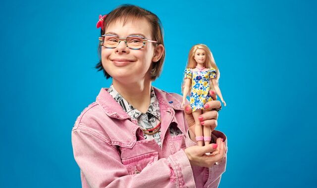 Η Barbie παρουσιάζει την πρώτη κούκλα με σύνδρομο Down