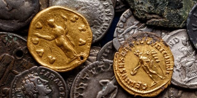 Θεσσαλονίκη: Συνελήφθη αρχαιοκάπηλος – Επιχείρησε να στείλει αρχαία νομίσματα κρυμμένα σε ελαιόλαδο