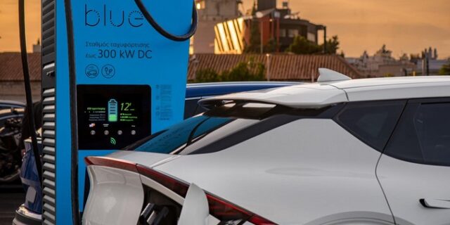 ΔΕΗ Blue: Πάνω από 1500 σημεία φόρτισης και περισσότερα από 80 σημεία ταχυφόρτισης πανελλαδικά