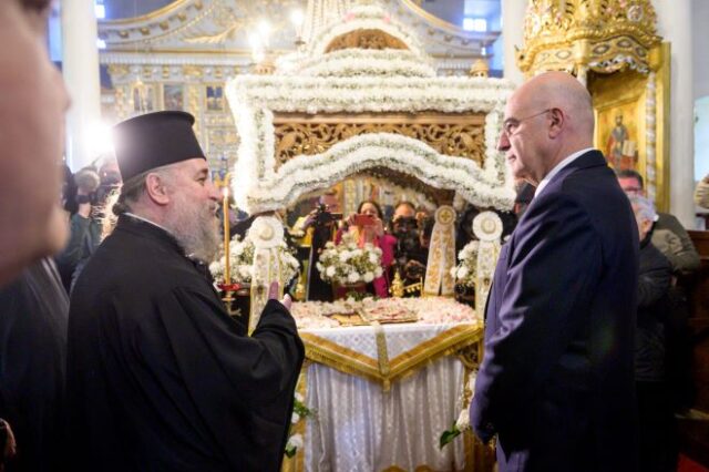 Συνάντηση Δένδια με τον Οικουμενικό Πατριάρχη – “Η ελληνική κοινωνία στάθηκε αλληλέγγυα στους Τούρκους”