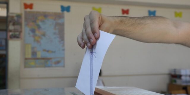 Εκλογές 2023: Πρώτη ψήφος για 430.000 νέους – Ένας στους πέντε πηγαίνει ακόμα σχολείο