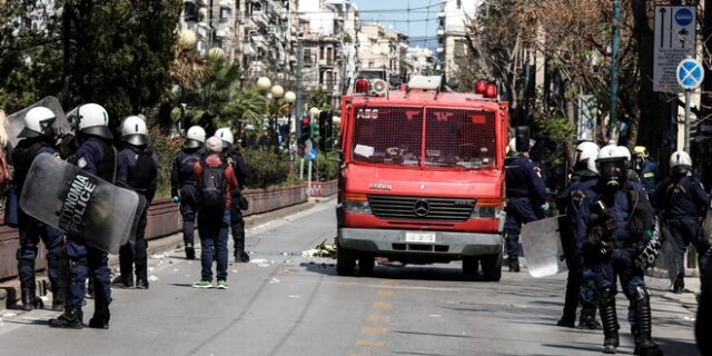 Επεισόδια στην ΑΣΟΕΕ – Αστυνομικοί πυροβόλησαν στον αέρα