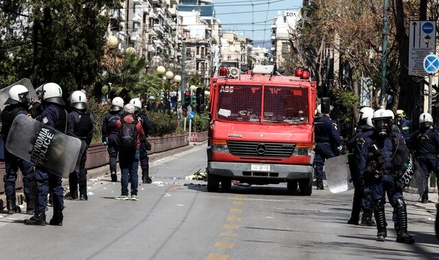 Επεισόδια στην ΑΣΟΕΕ – Αστυνομικοί πυροβόλησαν στον αέρα