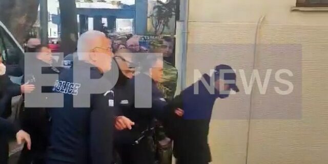 Αγρίνιο: Την ενοχή του 28χρονου για ασέλγεια σε 4χρονο πρότεινε ο Εισαγγελέας – Ένταση κατά τη μεταγωγή του