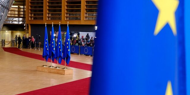 Κομισιόν: “Στον τάκο” η Ελλάδα για δέσμη παραβάσεων – Στο “μικροσκόπιο” οι καθυστερήσεις σε πληρωμές του Δημοσίου