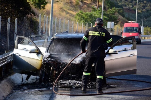 Πιερία: Αυτοκίνητο εν κινήσει κάηκε ολοσχερώς