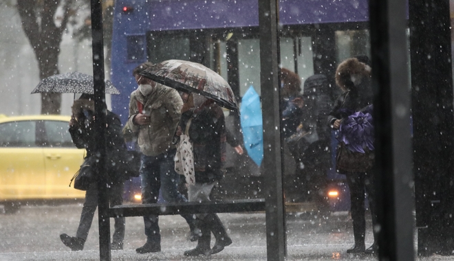 Κακοκαιρία Ilina: Βροχές στην Αττική, σύσταση για αποφυγή μετακινήσεων στη Θεσσαλονίκη – Πού θα κινηθούν τα φαινόμενα