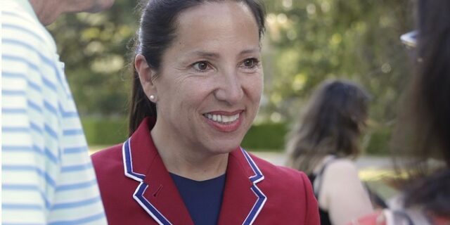 Eleni Kounalakis: Η Ελληνοαμερικανίδα που “κατεβαίνει” για κυβερνήτης της Καλιφόρνιας
