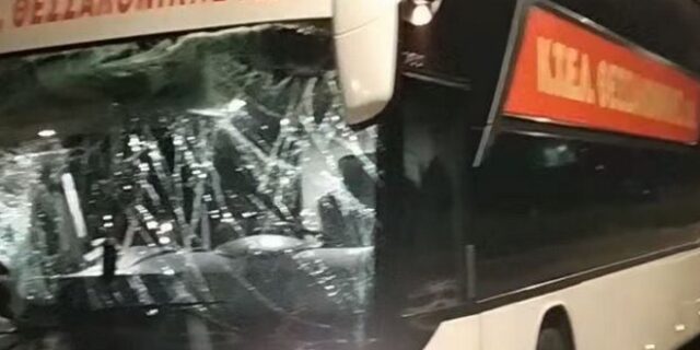 Πλαταμώνας: Διασωληνωμένος στο νοσοκομείο Λάρισας ένας 19χρονος – Στη ΜΕΘ του Παπαγεωργίου οι άλλοι δύο τραυματίες