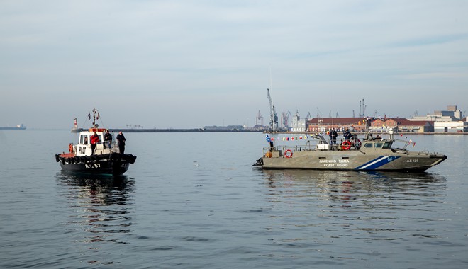 Θεσσαλονίκη: Συναγερμός για θαλάσσια ρύπανση στο λιμάνι – Υπερχείλισε δεξαμενή πετρελαίου φορτηγού πλοίου