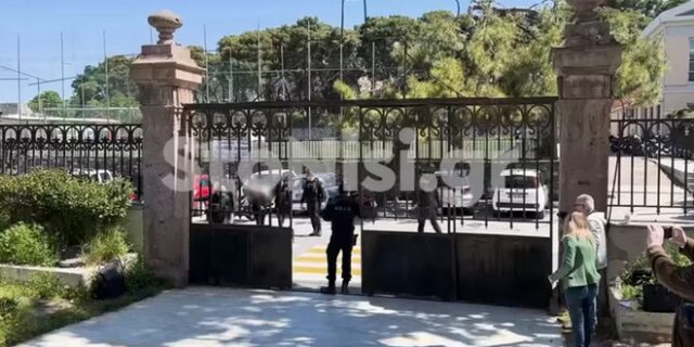 Μυτιλήνη: Προφυλακίστηκε η 49χρονη που περιέλουσε με εύφλεκτο υγρό τον σύζυγό της και του έβαλε φωτιά
