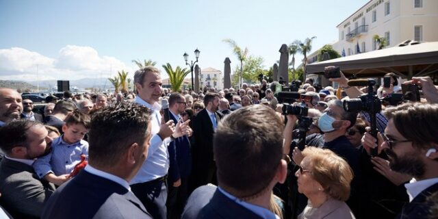 Μητσοτάκης: Ήρθε ένας κύριος και μου είπε: “Σ’ ευχαριστώ που έσωσες τη μεσαία τάξη”