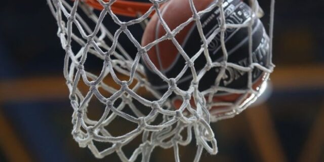 Ένταση και διακοπή στον αγώνα μπάσκετ Χολαργός – Λυκόβρυση