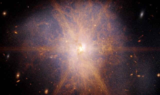 Εικόνα που κόβει την ανάσα: Το James Webb κατέγραψε τη σύγκρουση δύο γαλαξιών – Λάμψη όσο ένα τρισ. ήλιοι