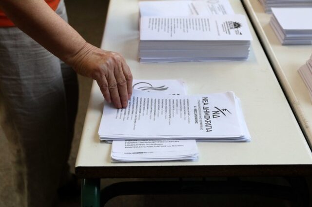Ψηφοδέλτια ΝΔ: Πρώην ΠΑΣΟΚοι, δεξιά “τζάκια” και “σφήνες” σε Βελόπουλο