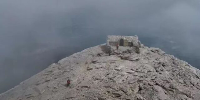 Προφήτης Ηλίας εν Ολύμπω: Αυτό είναι το υψηλότερο ορθόδοξο ξωκλήσι στον κόσμο