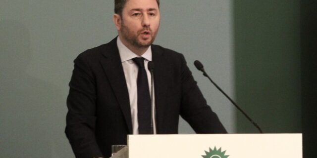 Ανδρουλάκης: Το μόνο που θέλουν είναι όχι να συνεργαστούν με το ΠΑΣΟΚ, αλλά να το τελειώσουν
