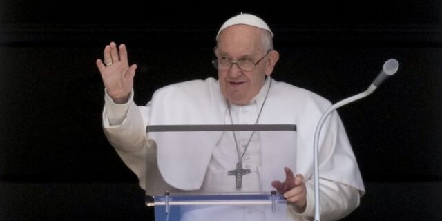 Πάπας Φραγκίσκος: “Ο αναστηθείς Κύριος να είναι στο πλευρό σας, καλό Πάσχα σε όλους”