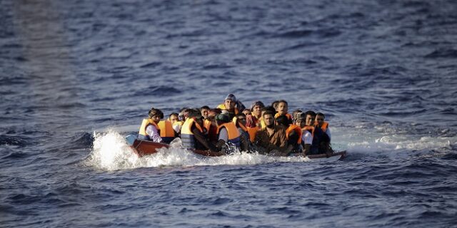 Μεσσηνιακός κόλπος: Επιχείρηση διάσωσης μεταναστών – Εντοπίστηκαν 47 σώοι – Ένας νεκρός