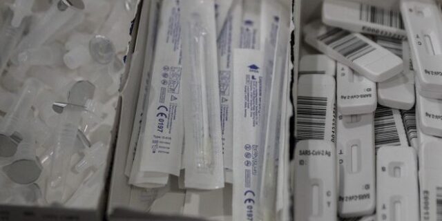 ΕΟΦ: Ανακαλεί rapid test για τον κορονοϊό