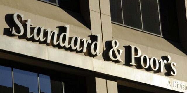 S&P: Προχώρησε σε αναβαθμίσεις ελληνικών τραπεζών