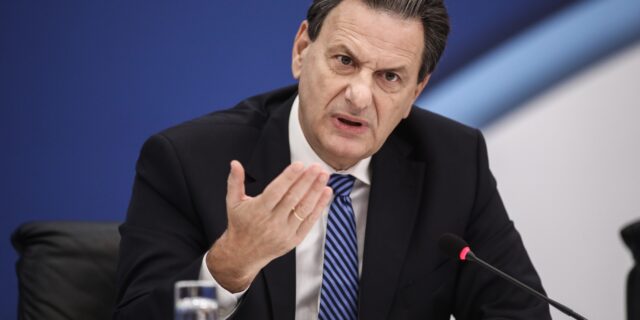 Σκυλακάκης: Σε περιβάλλον δημοσιονομικής σταθερότητας οι εκλογές – Πότε αναμένεται η επενδυτική βαθμίδα