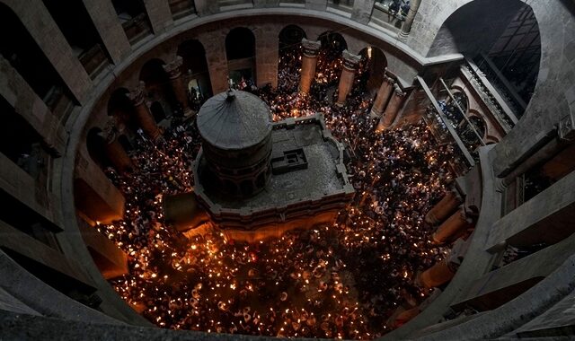 Αγιο Φως: “Παράλογοι και πρωτοφανείς περιορισμοί στην πρόσβαση στον Πανάγιο Τάφο” λέει το Πατριαρχείο