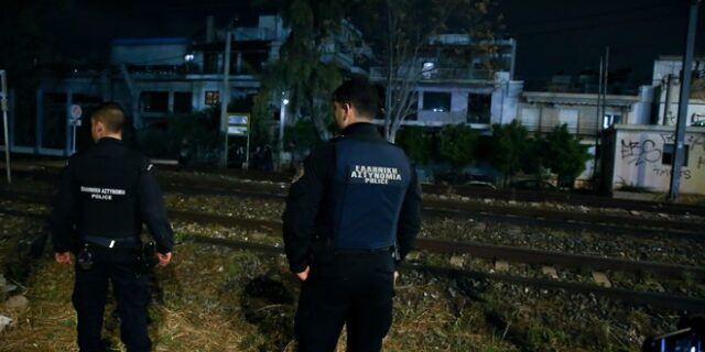 Ταύρος: Ανήλικος παρασύρθηκε από τον προαστιακό – Νοσηλεύεται διασωληνωμένος