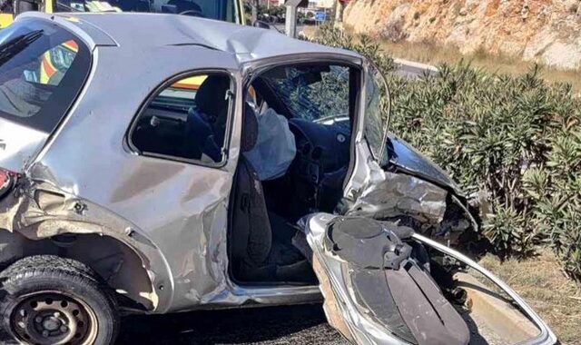 Θανατηφόρο τροχαίο στη Βάρης Κορωπίου – Όχημα παραβίασε το κόκκινο, νεκρή μία 76χρονη
