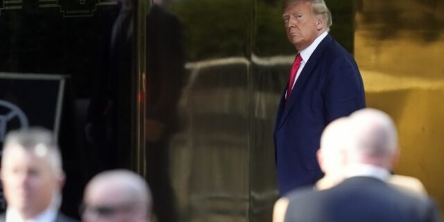 Ιστορική ημέρα στις ΗΠΑ: Ο Τραμπ ενώπιον του δικαστηρίου – Η διαδικασία που θα ακολουθηθεί