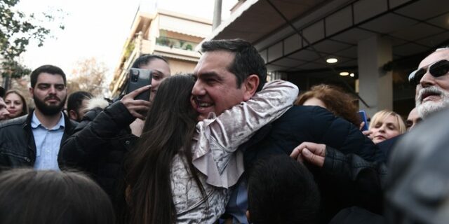 Τσίπρας: Καλώ τον Μητσοτάκη να σταματήσει να είναι δειλός