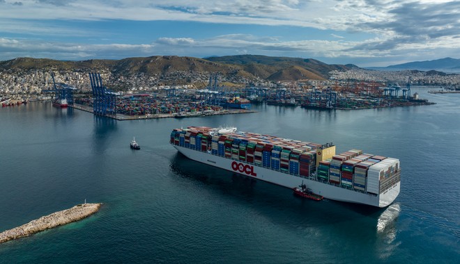 ΣΕΠ Α.Ε: Στο λιμάνι του Πειραιά, ένα από τα μεγαλύτερα πλοία μεταφοράς containers στον κόσμο